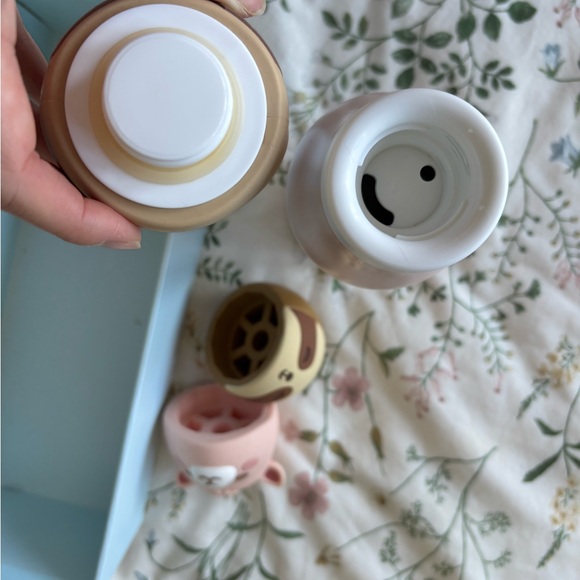 Starbucks China Exclusive! Pink Animal Interchangeable Cap Bottle - Picture 4 of 6